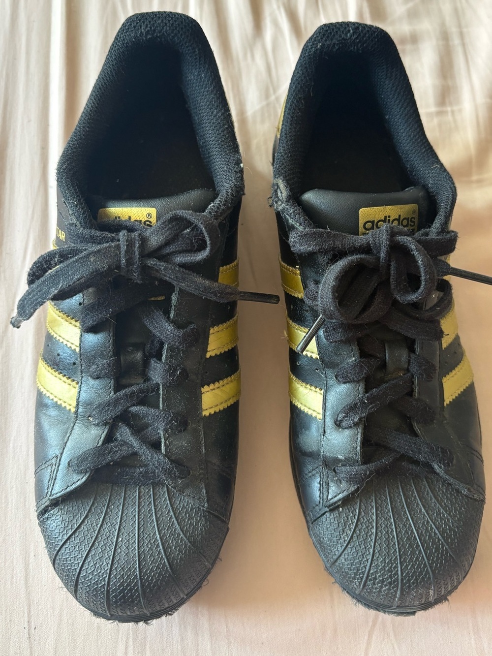 Adidas Originals Superstar Black Gold Shoes Youth Size 6 (Fits Women's 7.5 - 8) - Picture 5 of 12